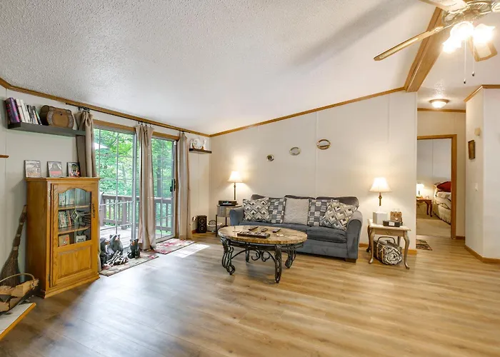 Haven In The Woods W/ 150 Acres, 2 Ponds