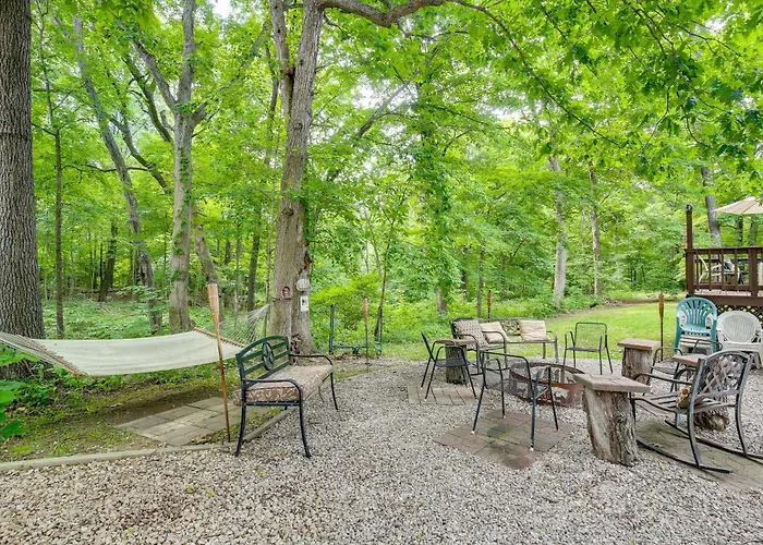 Haven In The Woods W/ 150 Acres, 2 Ponds Holiday home