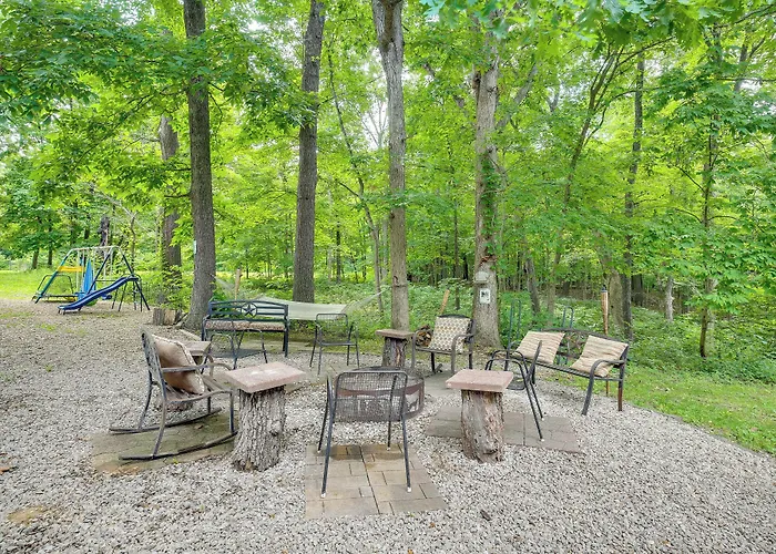 Haven In The Woods W/ 150 Acres, 2 Ponds St Elmo